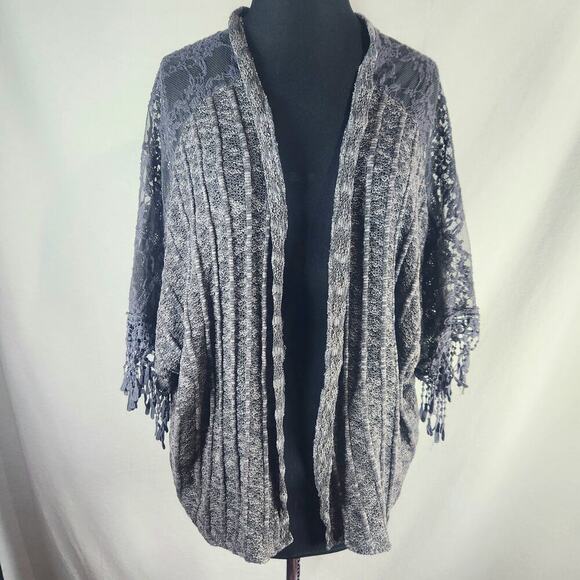 Daytrip L Gray Shrug Ribbed Knit Body Lace Yoke & Sleeve Trim‎ Boho Cottagecore - Picture 1 of 12